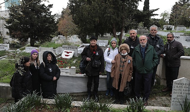 Usta sanatçı Kerem Yılmazer mezarı başında anıldı