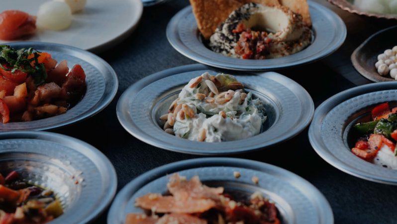 Kafe ve Restoranlarda Masa Ücreti Dönemi Bitiyor: Vatandaş Sadece Yediğinin Parasını Ödeyecek